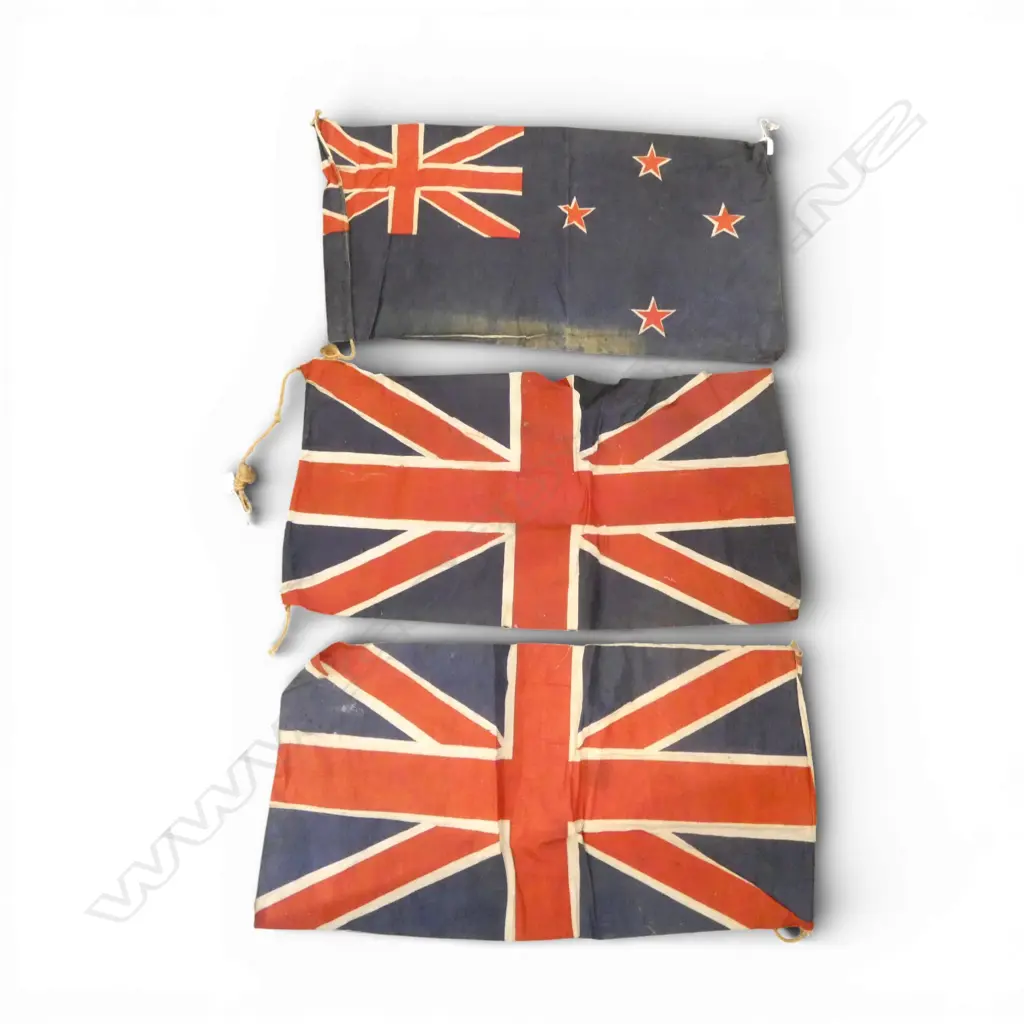 2 VINTAGE UNION JACK FLAGS + NEW ZEALAND 440x840mm Image 1++