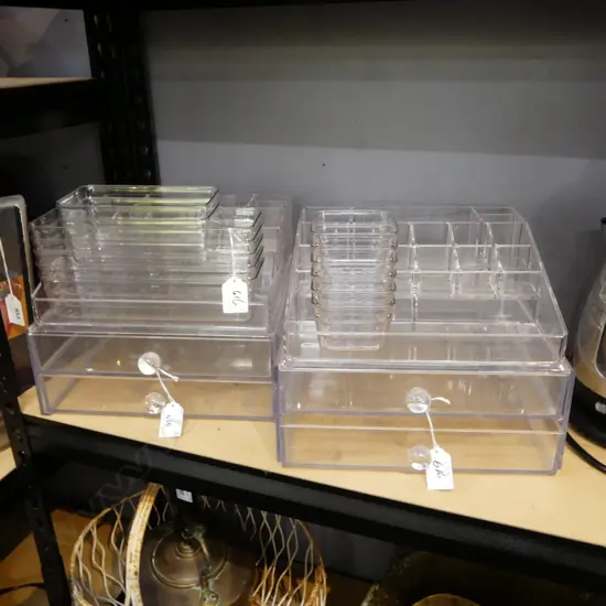2 CLEAR PLASTIC DISPLAY/STORAGE UNITS & CLEAR DRAWER CONTAINERS H.190mm W.260mm D.240mm