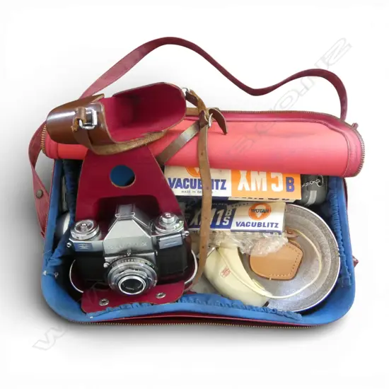 CONTAFLEX CAMERA IN CARRY CASE w. ASST. ACCESSORIES 