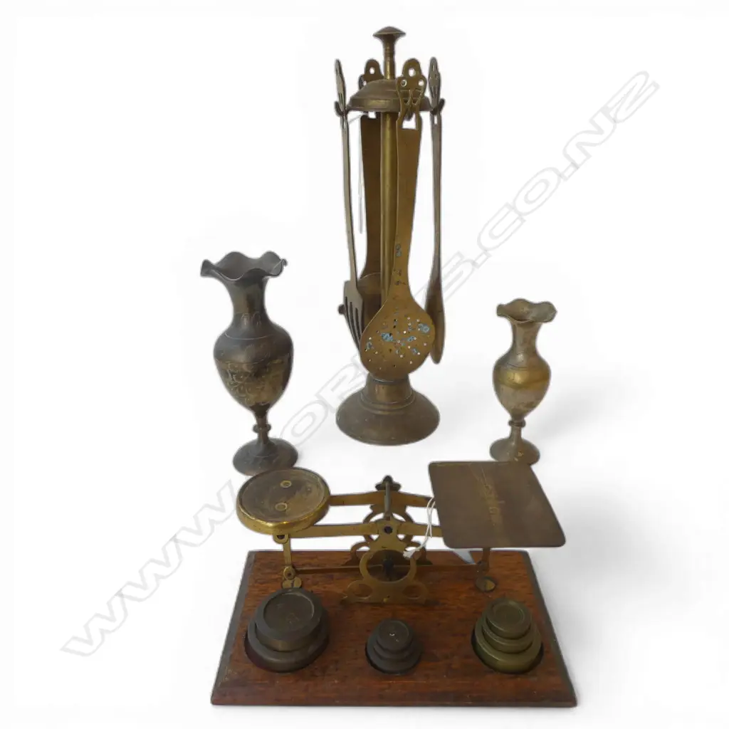 VINTAGE ENGLISH DESK SCALE W.210mm + 2 BRASS VASES & CUTLERY ON STAND Image 1++