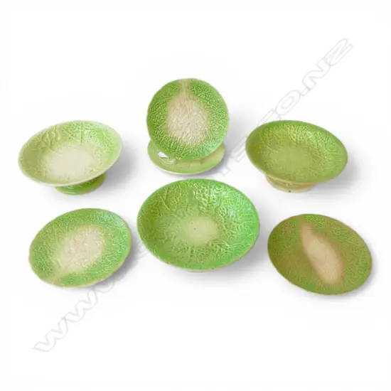 3 CABBAGE WARE COMPORTS 235mm dia + 4 SIDE PLATES 