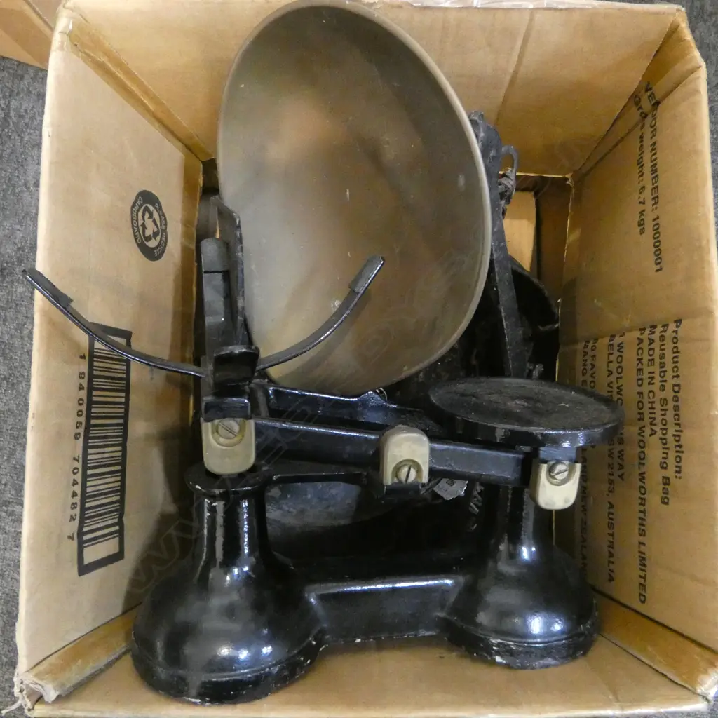 2 SCALES + A WEIGHT Image 1++