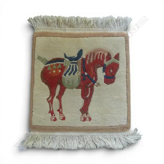 WOOL PILE RUG w. HORSE DESIGN 475x475mm