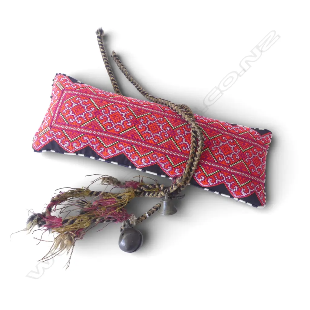 CUSHION L.510mm + COW BELL ON WOVEN CORD  Image 1++