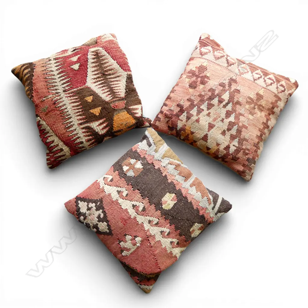 3 KILIM CUSHIONS  Image 1++