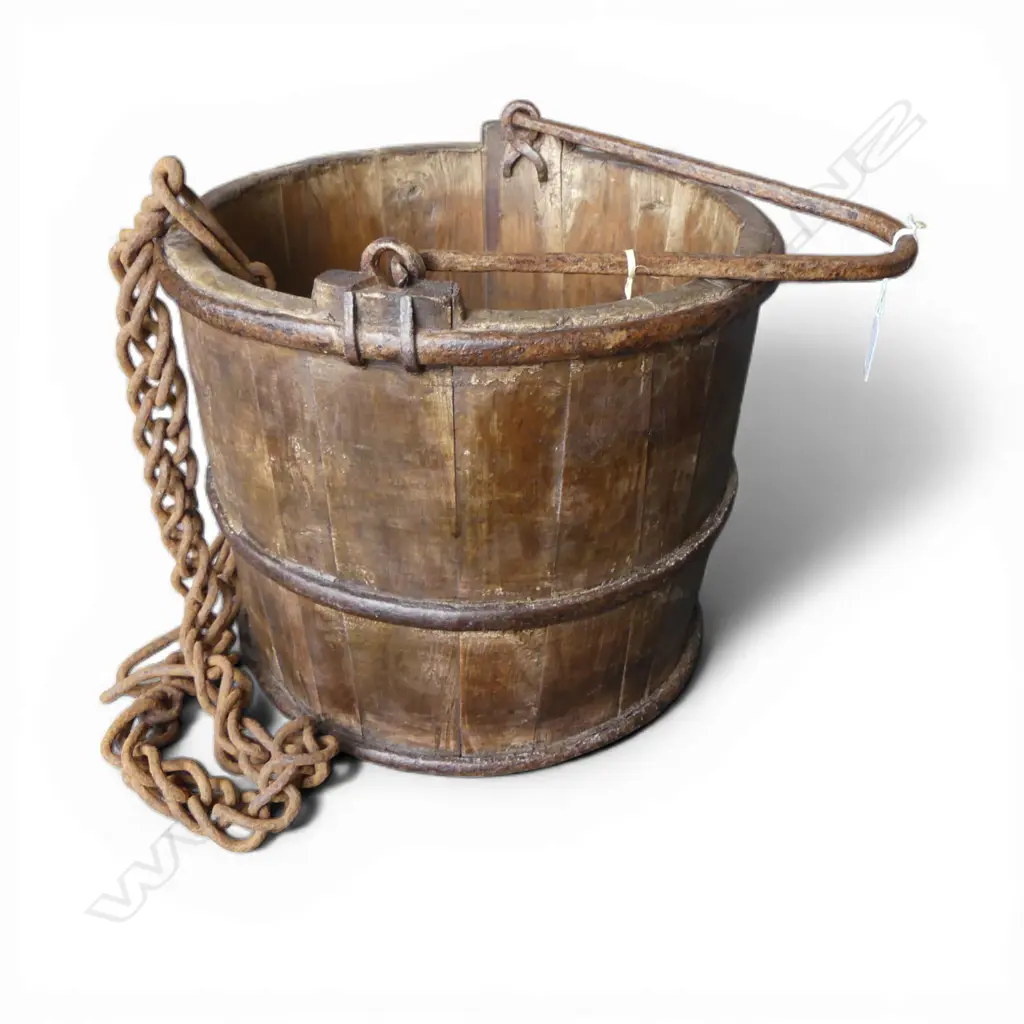 19thC COOPERED WOODEN BUCKET iron bound + handle Dia.330mm + old fancy chains possibly for horses... Image 1++