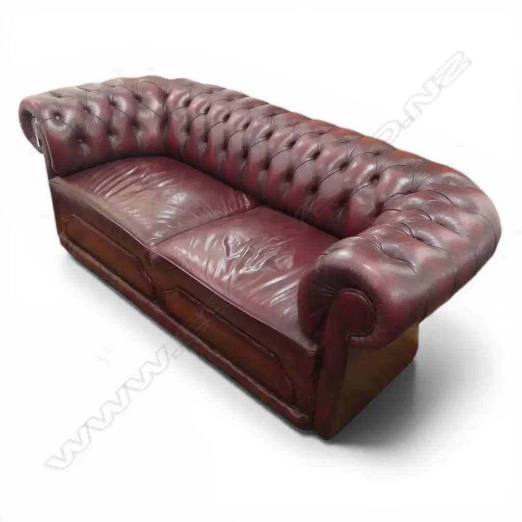 MAROON LEATHER CHESTERFIELD SOFA 1900x900x690mm Image 1++