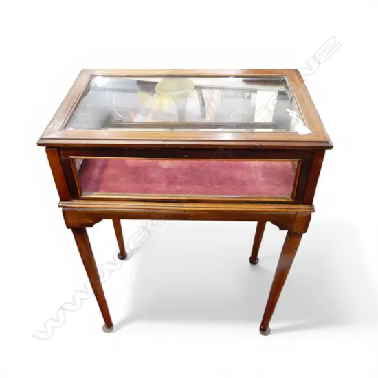 EDWARDIAN INLAID MAHOGANY TABLE VITRINE hinged lid. On slender legs 1 a tittle wobbly 590 x 360 x 740mm