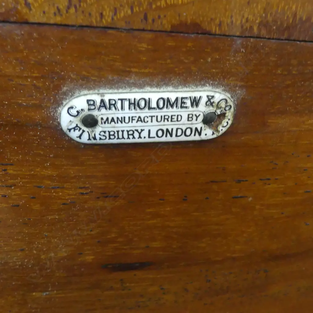 EARLY 20thC WOODEN BED HEAD W.1770mm H.1330mm Image 1++