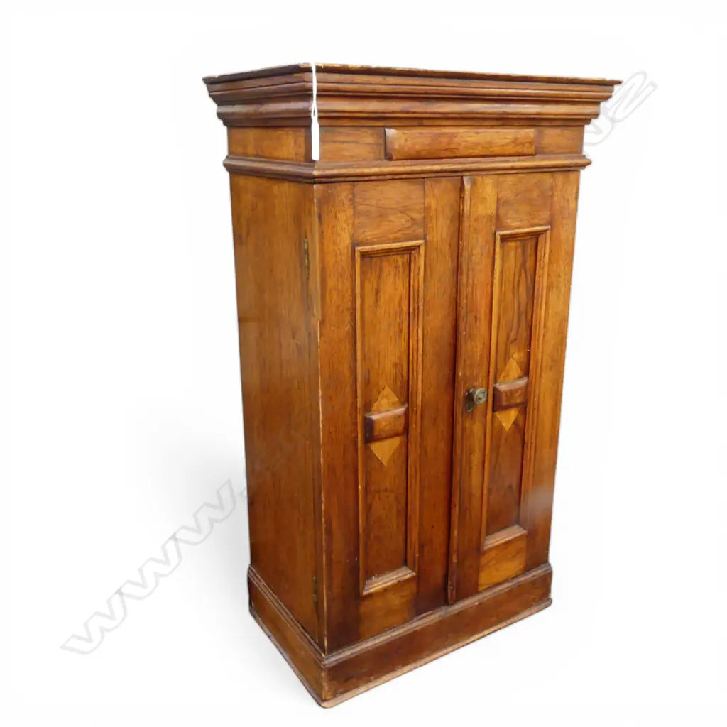 SMALL 2 DOOR OAK CABINET H710 W430MM Image 1++