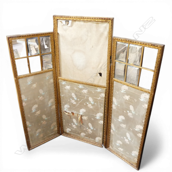 3 LONG HANDLED VICT. IMPLEMENTS: Brass skimmer L.660mm +copper chestnut roaster + gas lamp lighter ....