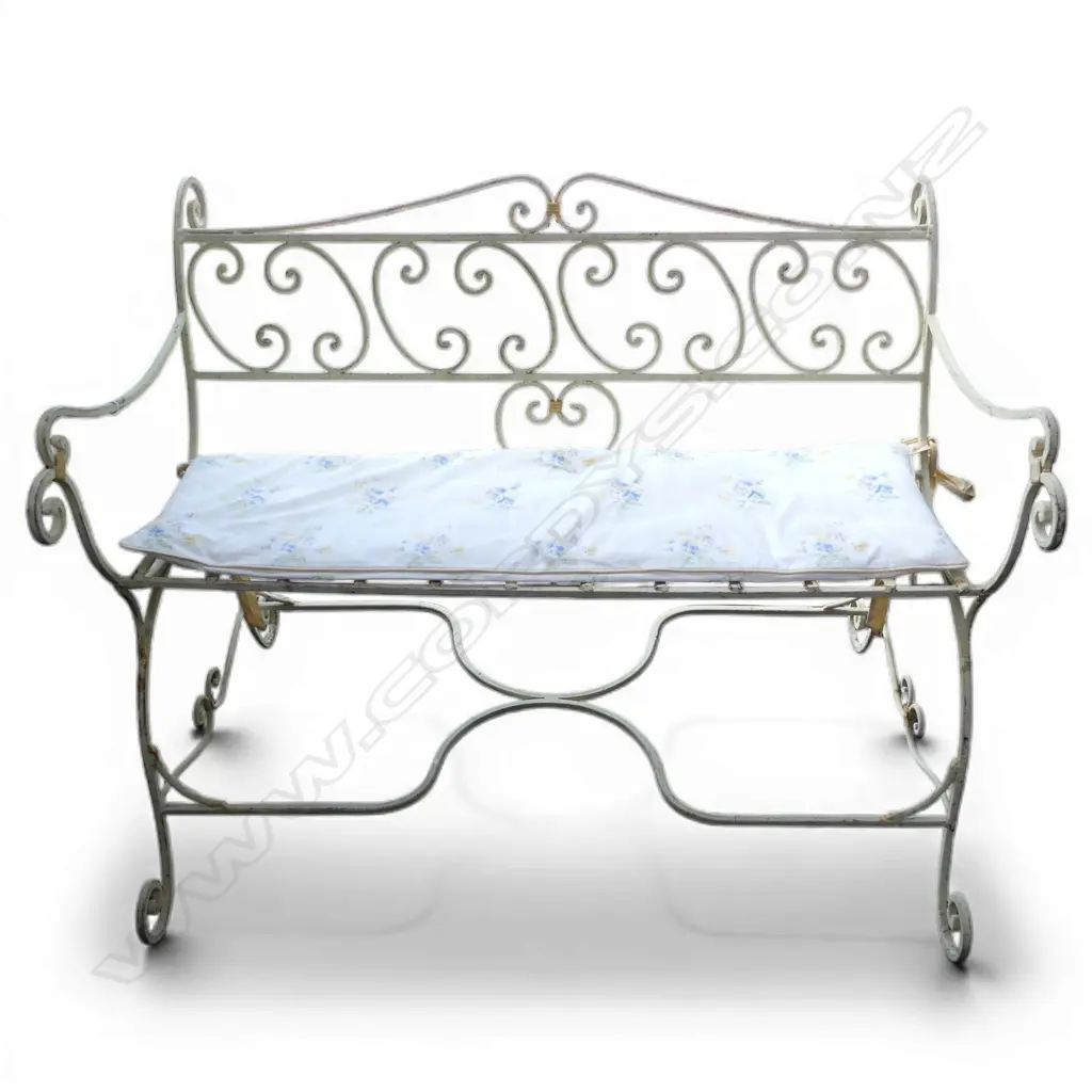 WHITE PAINTED WROUGHT IRON GARDEN / PATIO CHAIR W.1230mm Image 1++
