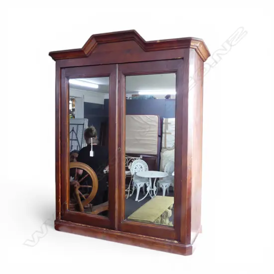 ANTIQUE MIRRORED CABINET 980x390x1210mm