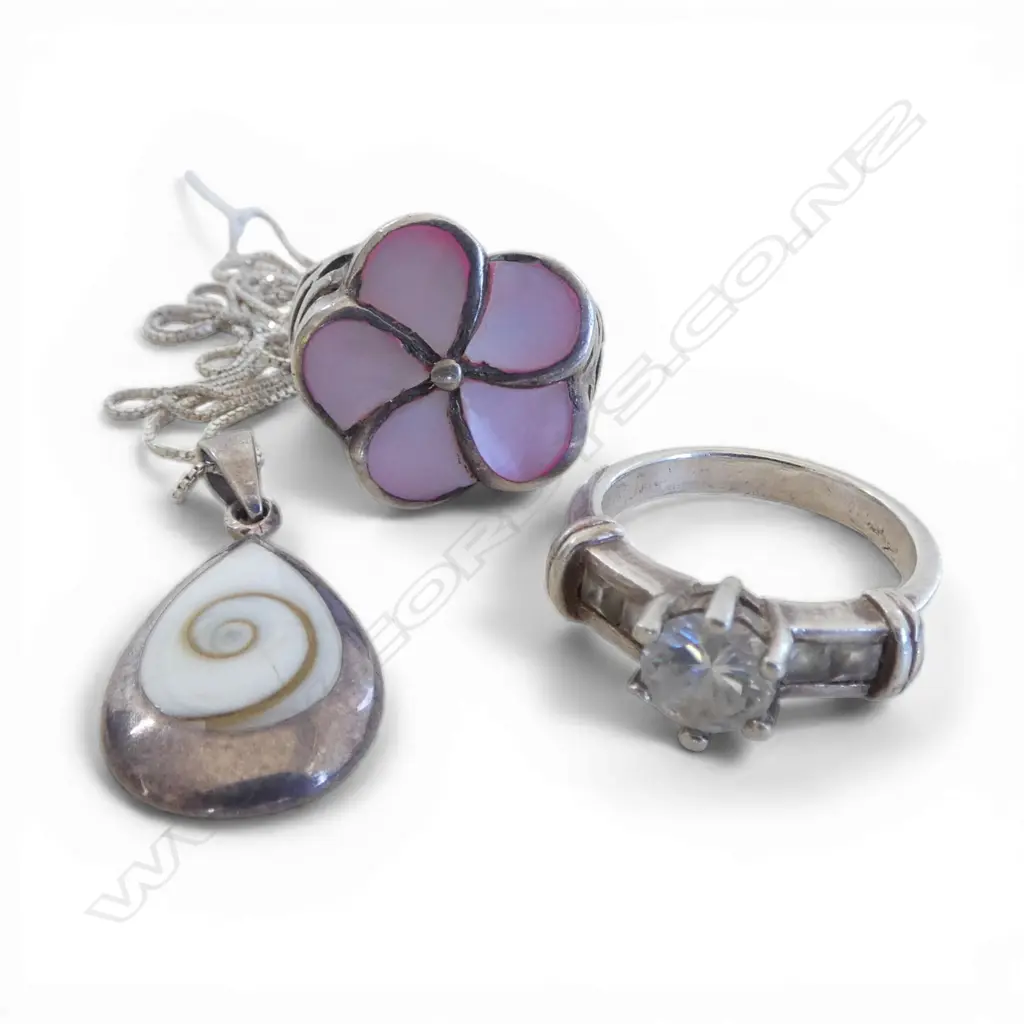 2 STG SILVER RINGS + STG SILVER PENDANT NECKLACE 17.93gms Image 1++