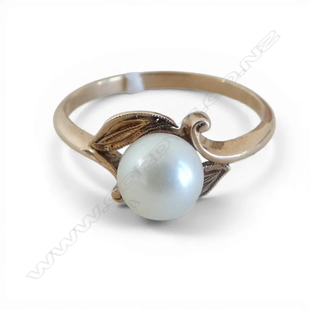 9CT PEARL RING, 2.2gms SIZE Q Image 1++