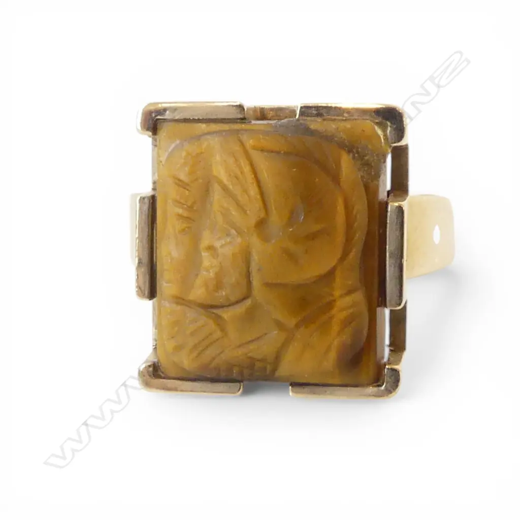 9ct GOLD & TIGERS EYE SIGNET RING 5.81gms SIZE P Image 1++