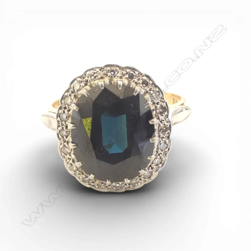 18CT Y/WHITE GOLD SAPPHIRE (5.8ct) & DIAMOND RING 5.1gms SIZE R Image 1++