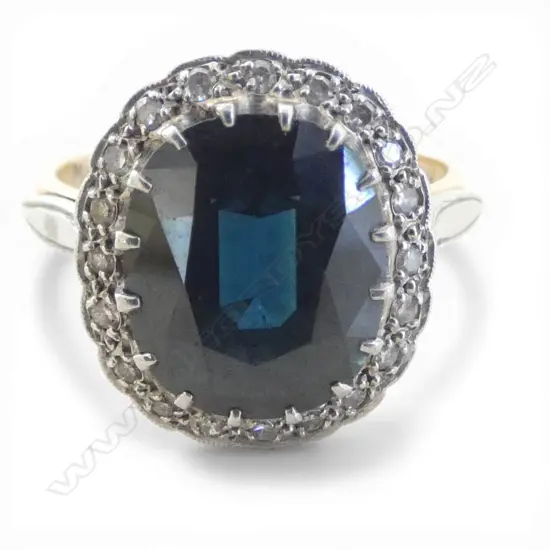 18CT Y/WHITE GOLD SAPPHIRE (5.8ct) & DIAMOND RING 5.1gms SIZE R