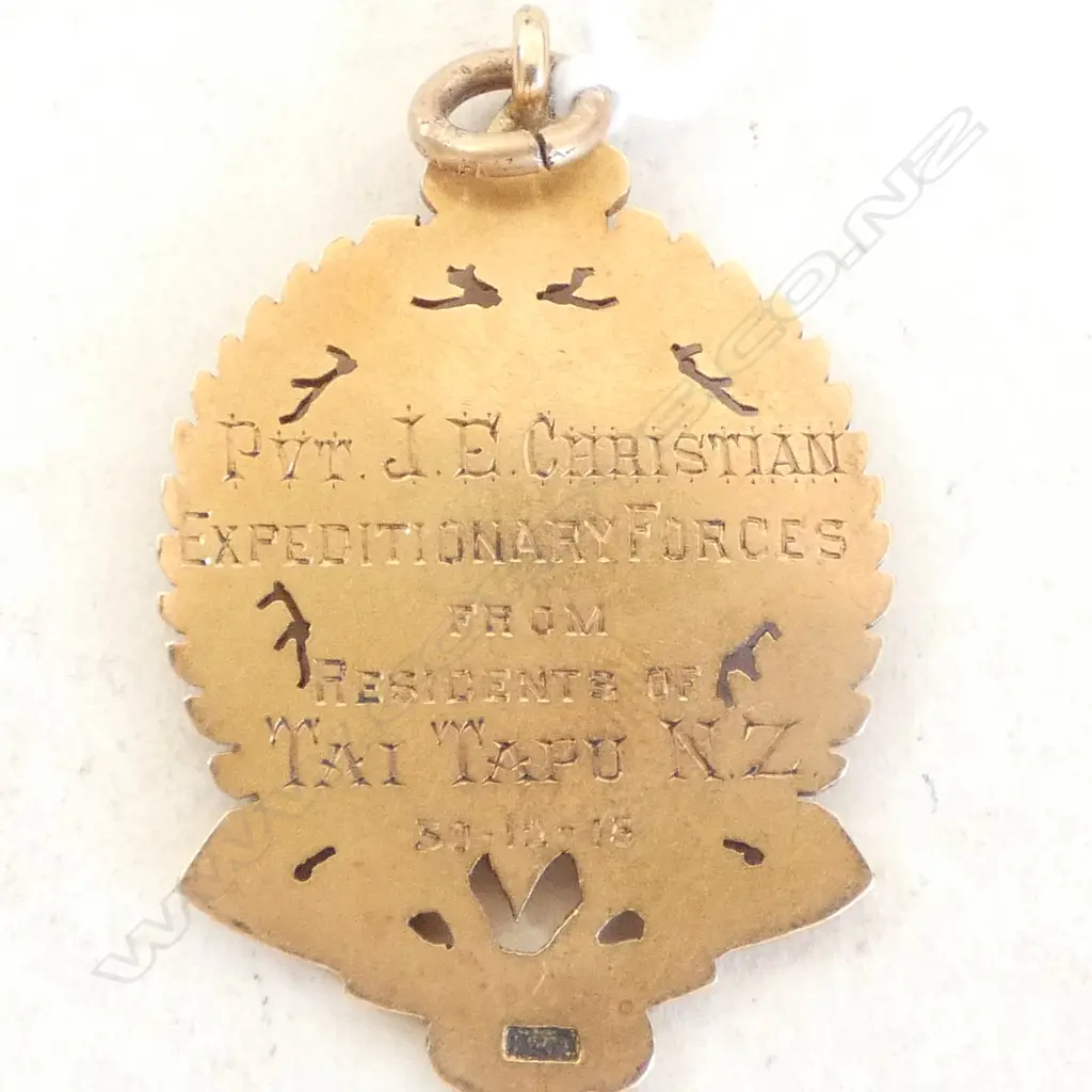 WWI 15ct GOLD EXPED. FORCE MEDALLION from Residents of Tai Tapu NZ to Pvt. J.E. Christian 12.46gms  Image 1++