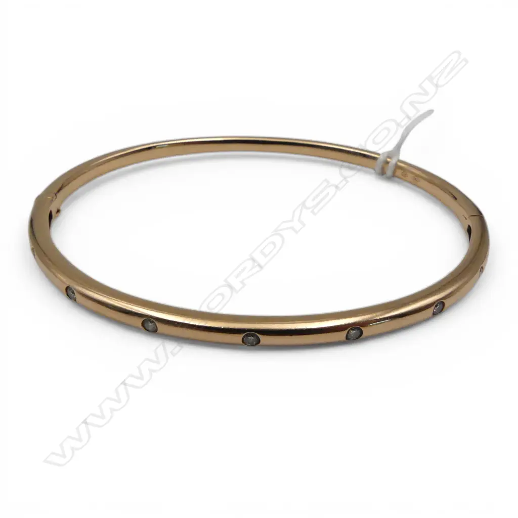 WALKER & HALL 18ct DIAMOND BANGLE, 12.4gms Image 1++