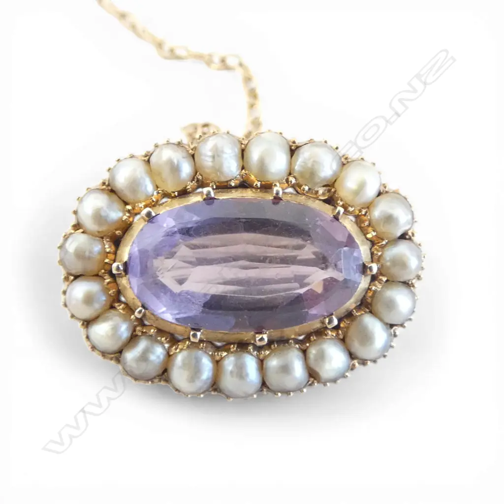 ANTIQUE GOLD, AMETHYST & SEED PEARL BROOCH 15x20mm, 4.9gms testing as 13.7ct Image 1++