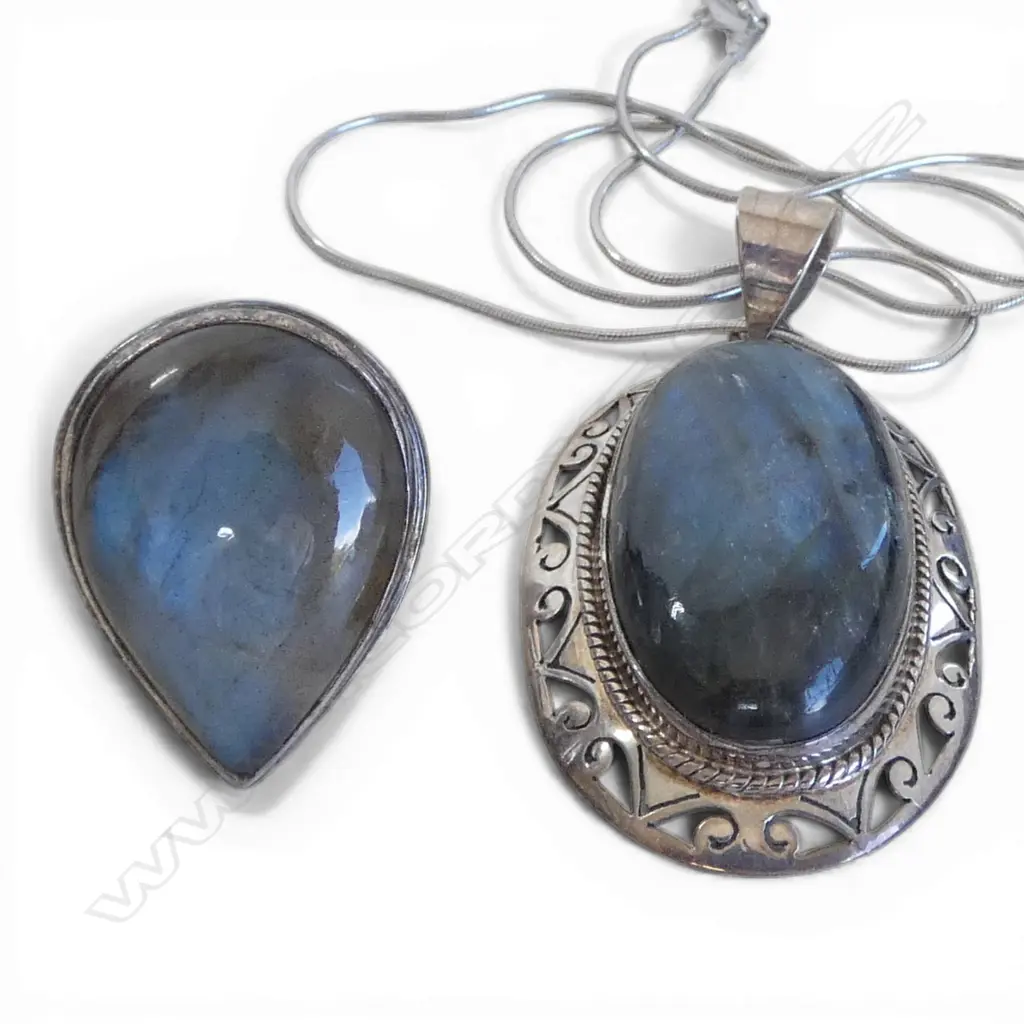 S/SILVER & LABRODITE PENDANT & RING SET Image 1++