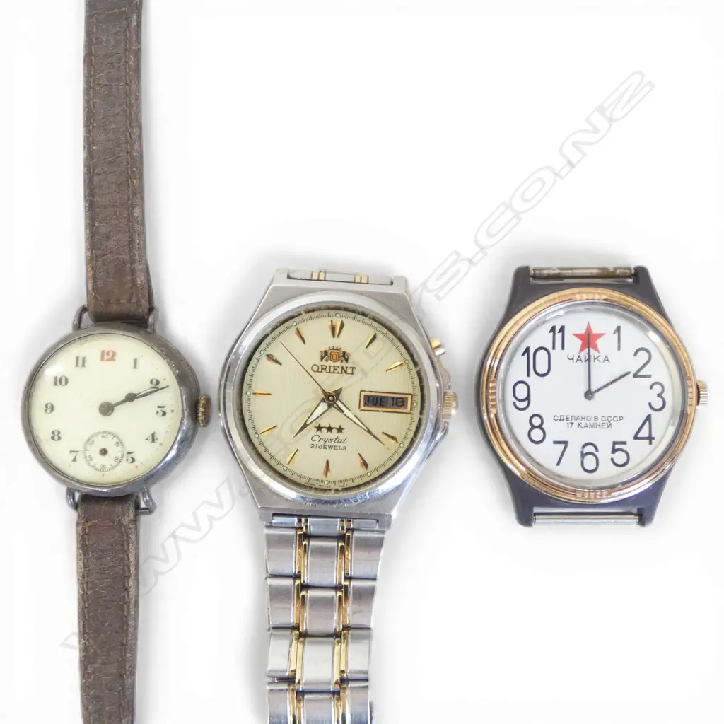 3 WRIST WATCHES; ORIENT (RUNNING), RUSSIAN, ANTIQUE Image 1++