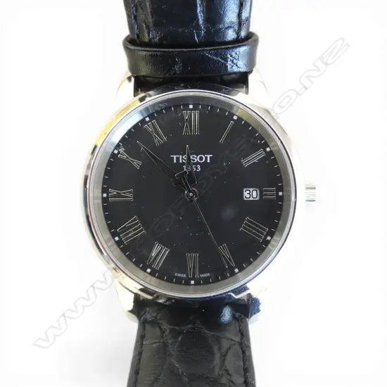GENTS TISSOT WATCH 'CLASSIC DREAM' (BOXED) WITH BLACK LEATHER STRAP - RUNNING