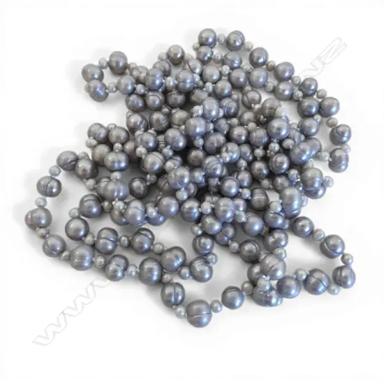 LONG STRAND OF GREY TONED CULTURED PEARLS