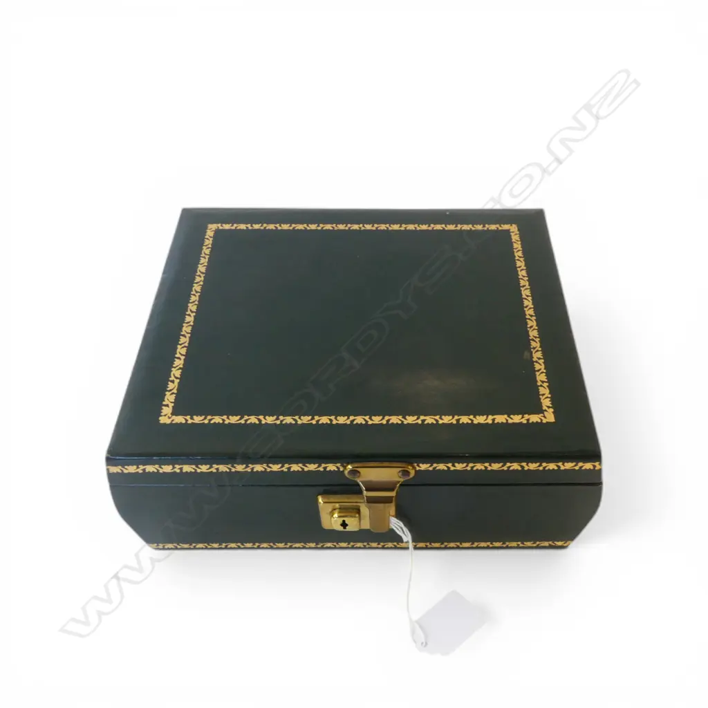 JEWELLERY BOX & CONTENTS W.230mm Image 1++