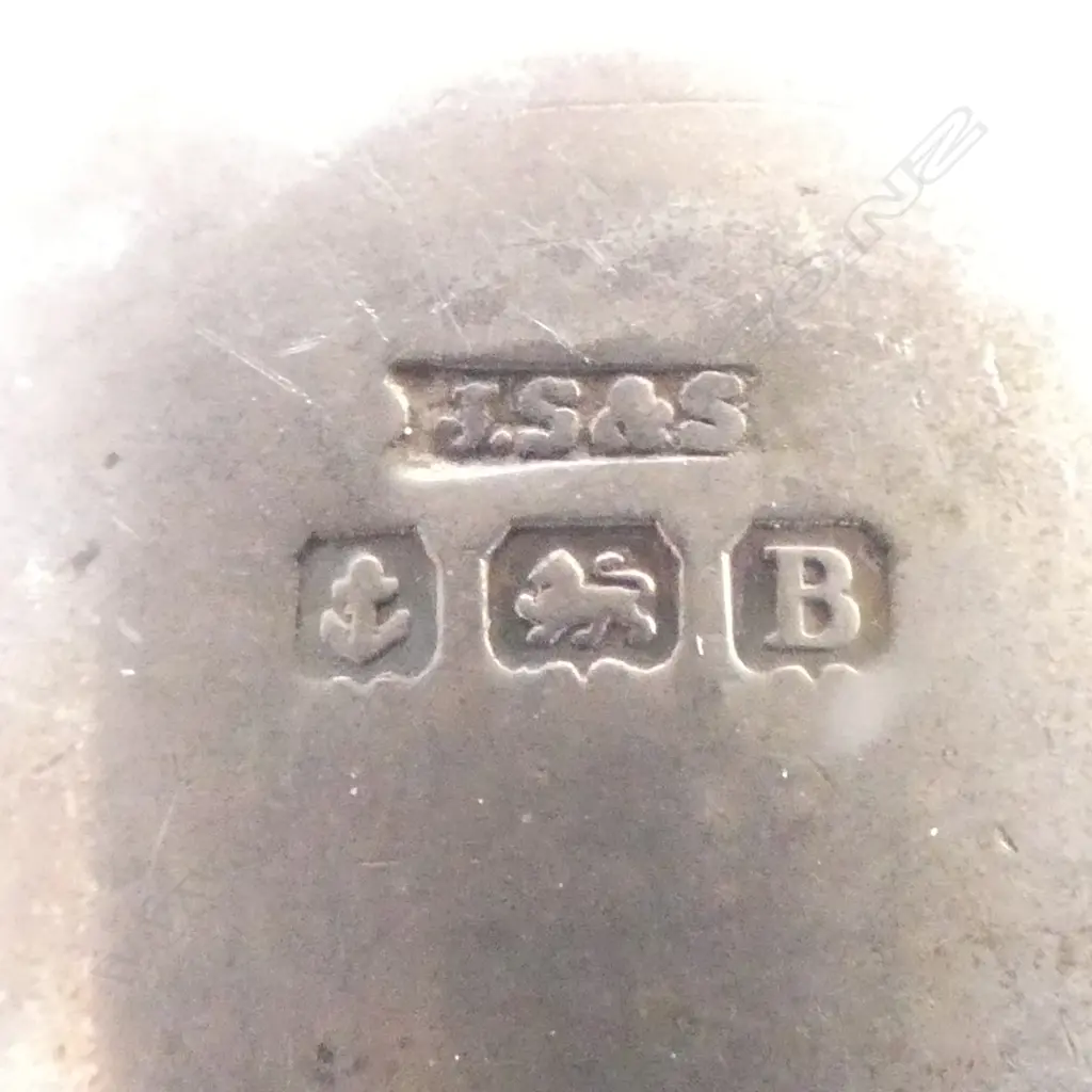 5 SILVER AND POUNAMU TSPS HANDLES WITH SILVER KIWI 52gms Image 1++