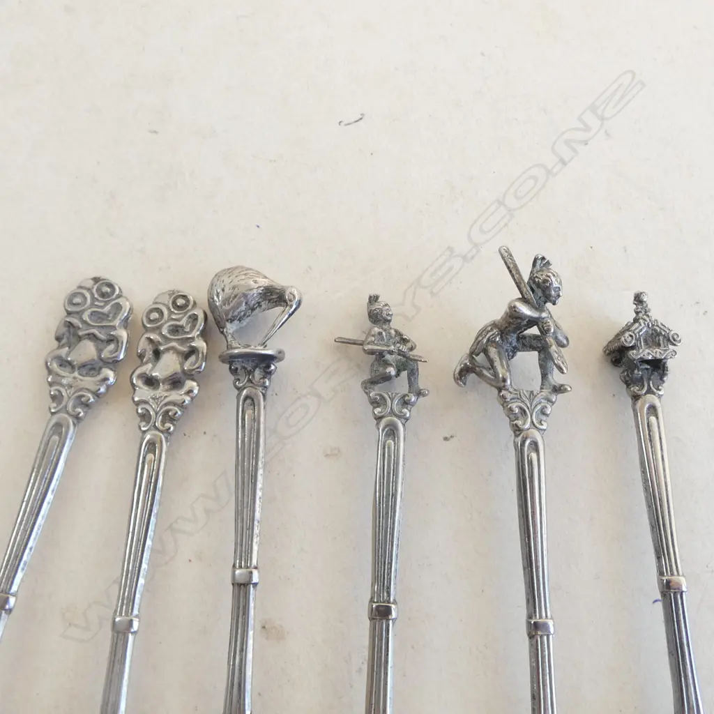 SIX E.P. NZ SOUVENIR TEASPOONS Image 1++