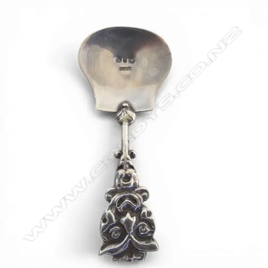 STG SILVER 'GREEN MAN' TEA CADDY SPOON, JOHN MILLWARD BANKS, BIRMINGHAM 1890, 8gms