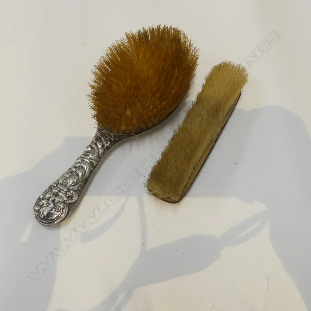 2 STG SILVER BRUSHES, BIRMINGHAM 1908 Image 1++