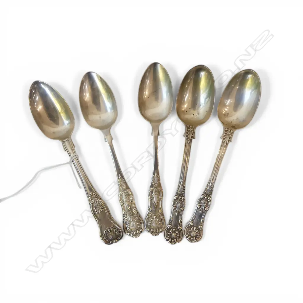 4 VICTORIAN SPOONS + LONDON, EXETER & LONDON MAKES, 112gms Image 1++