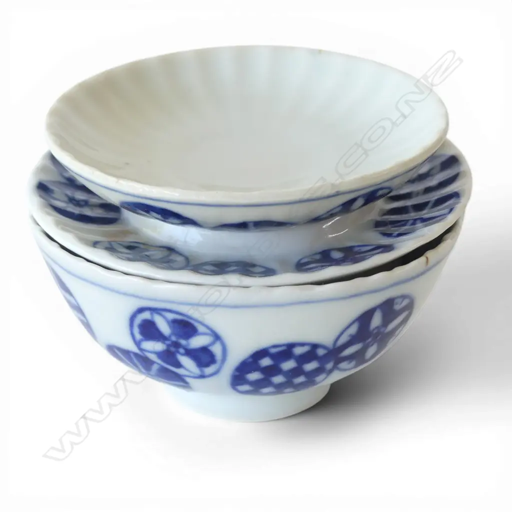 ORIENTAL B/W LIDDED TEA CUP & SAUCER 95mm dia Image 1++