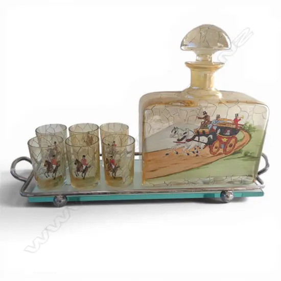 COACHING SCENE DECANTER 6 GLASSES ON EP & GLASS TRAY L340MM