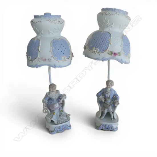 PR PORCELAIN FIGURINE TABLE LAMPS H.480mm