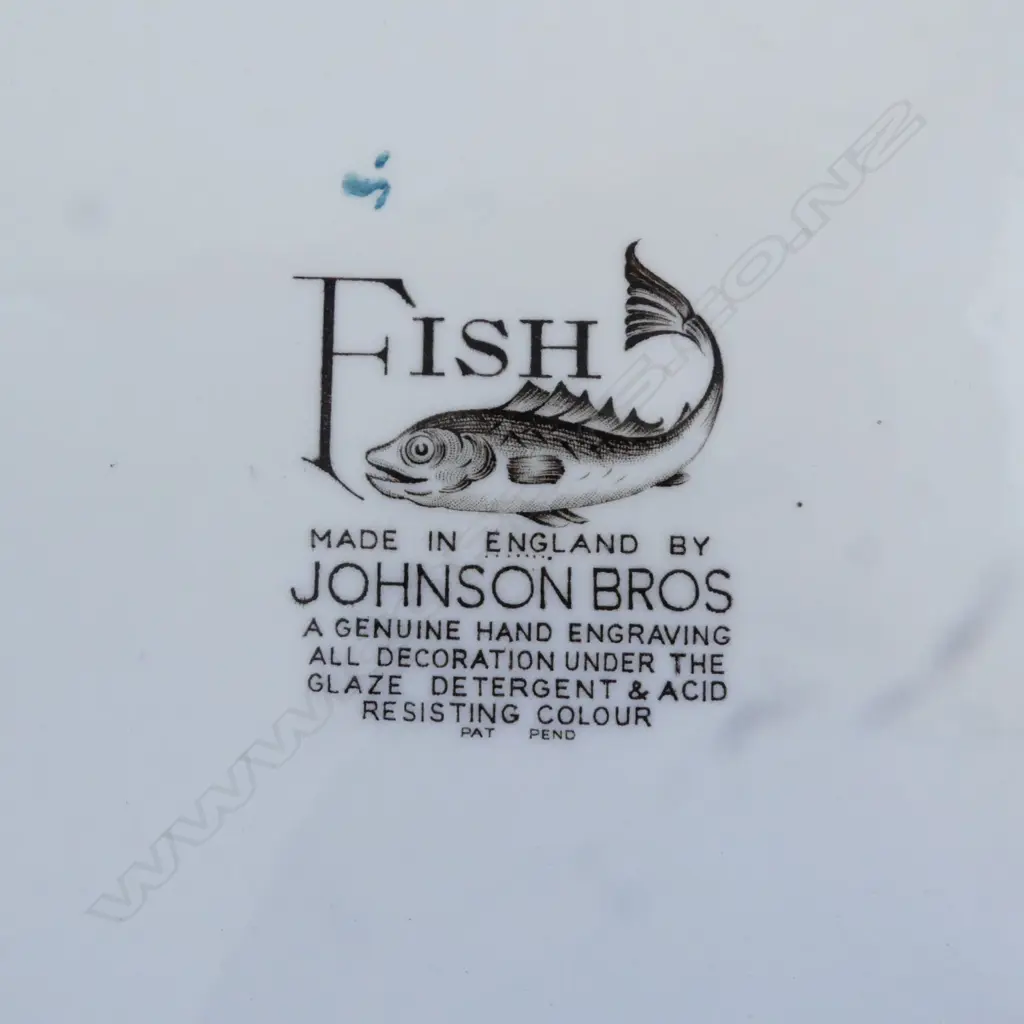 PAIR LARGE JOHNSON BROTHERS FISH DECORATED ASHETTES + BOWL Image 1++