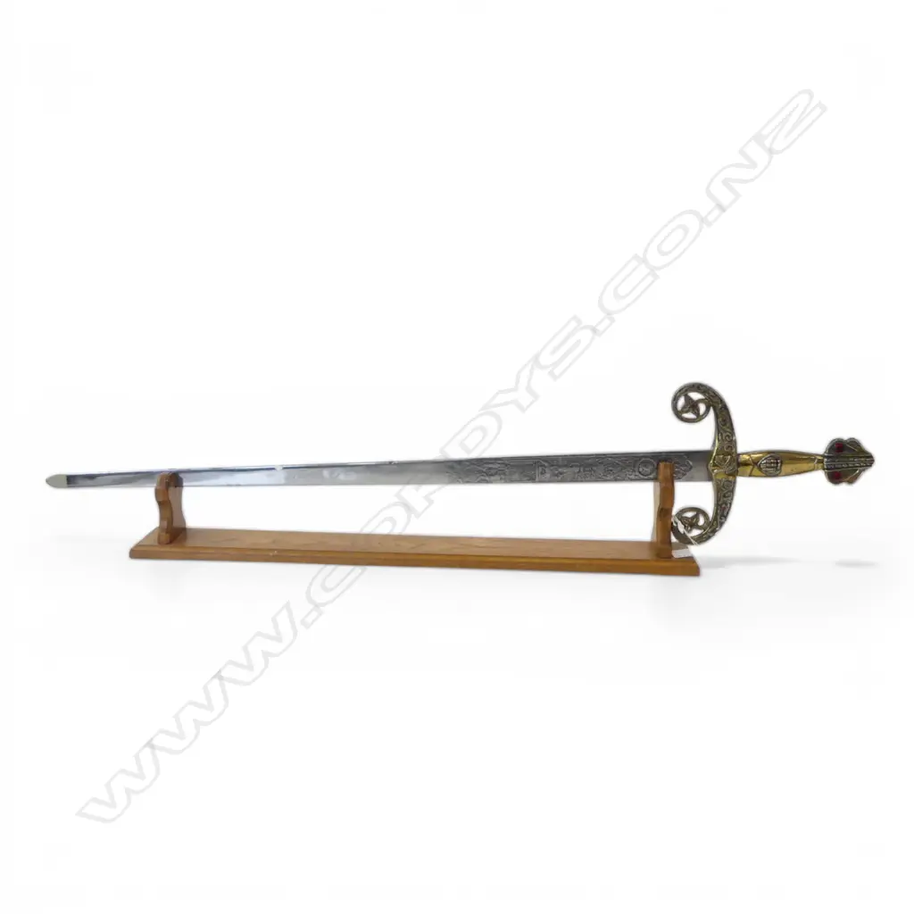 REPLICA SWORD 'ALFONSO X of CASTILE 'THE WISE' associated with the Templar Knight series. L.1030mm on oak stand Image 1++