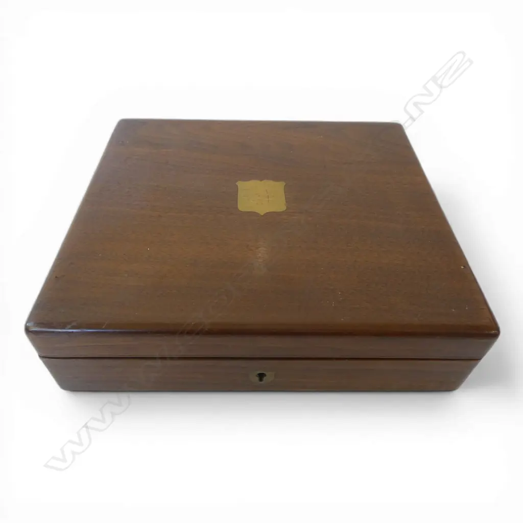 VINTAGE BRASS 12 PLACE INLAID CANTEEN 240x220x70mm Image 1++