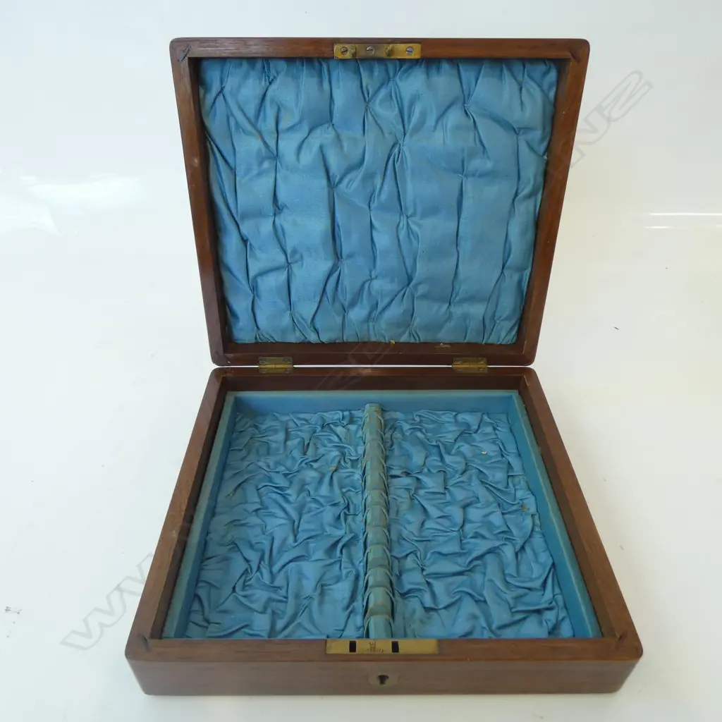 VINTAGE BRASS 12 PLACE INLAID CANTEEN 240x220x70mm Image 1++