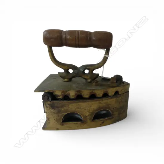 ANTIQUE BRASS CLOTHES IRON L190MM