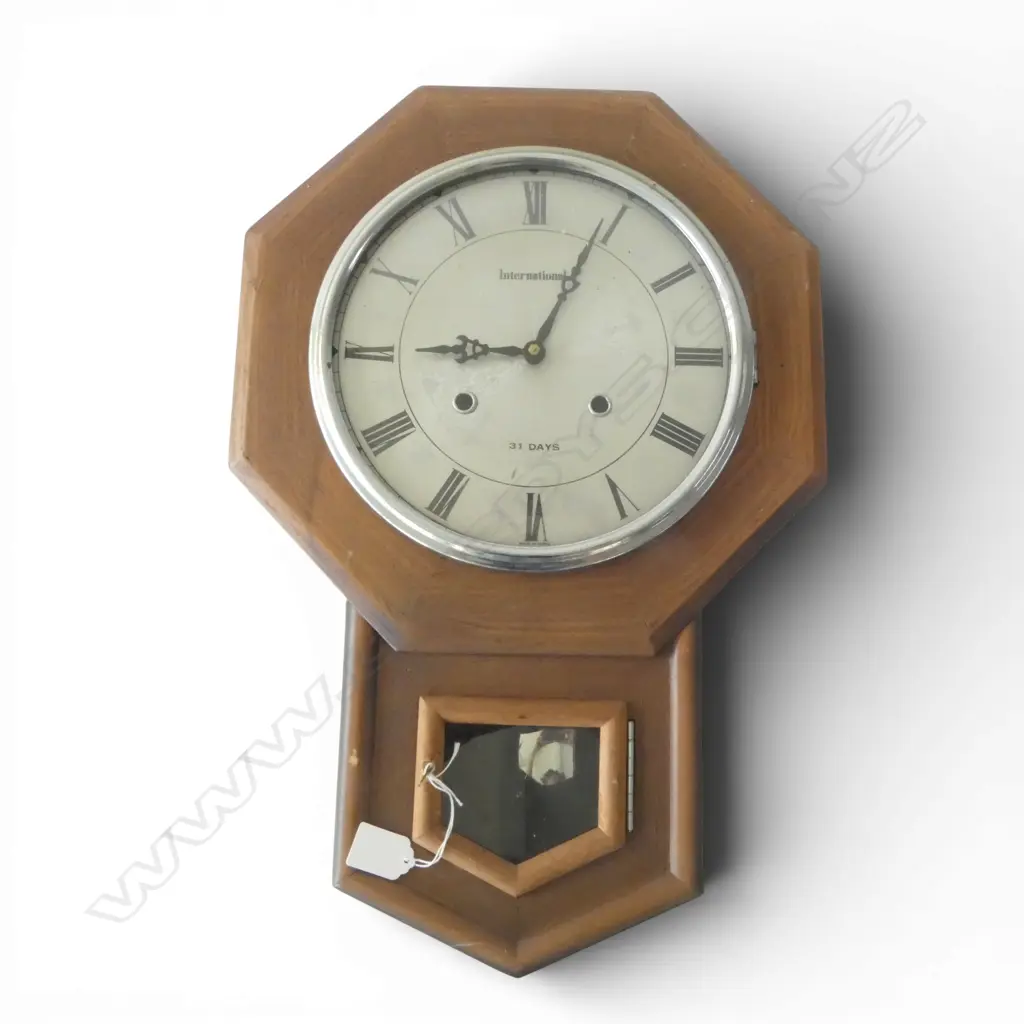 VIN OCTAGINAL SHAPED INTERNATIONAL 31 DAY WALL CLOCK L540MM Image 1++
