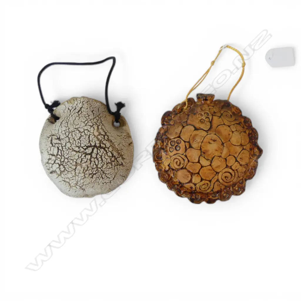 2 NZ POTTERY WALL POCKETS Image 1++