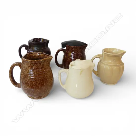 5 ELECTRIC KETTLES; AMBRICO, HOTPOINT, TEMUKA NEECO H.230mm