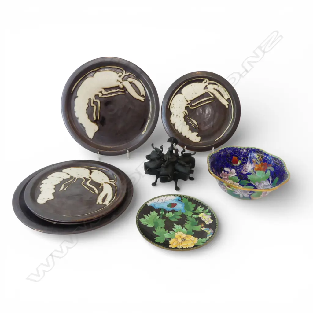 9 PCES; 5 PLATES, CLOISONNE BOWL & SAUCER, CARLTON WARE DISH W.315mm, SPICE CONTAINER Image 1++