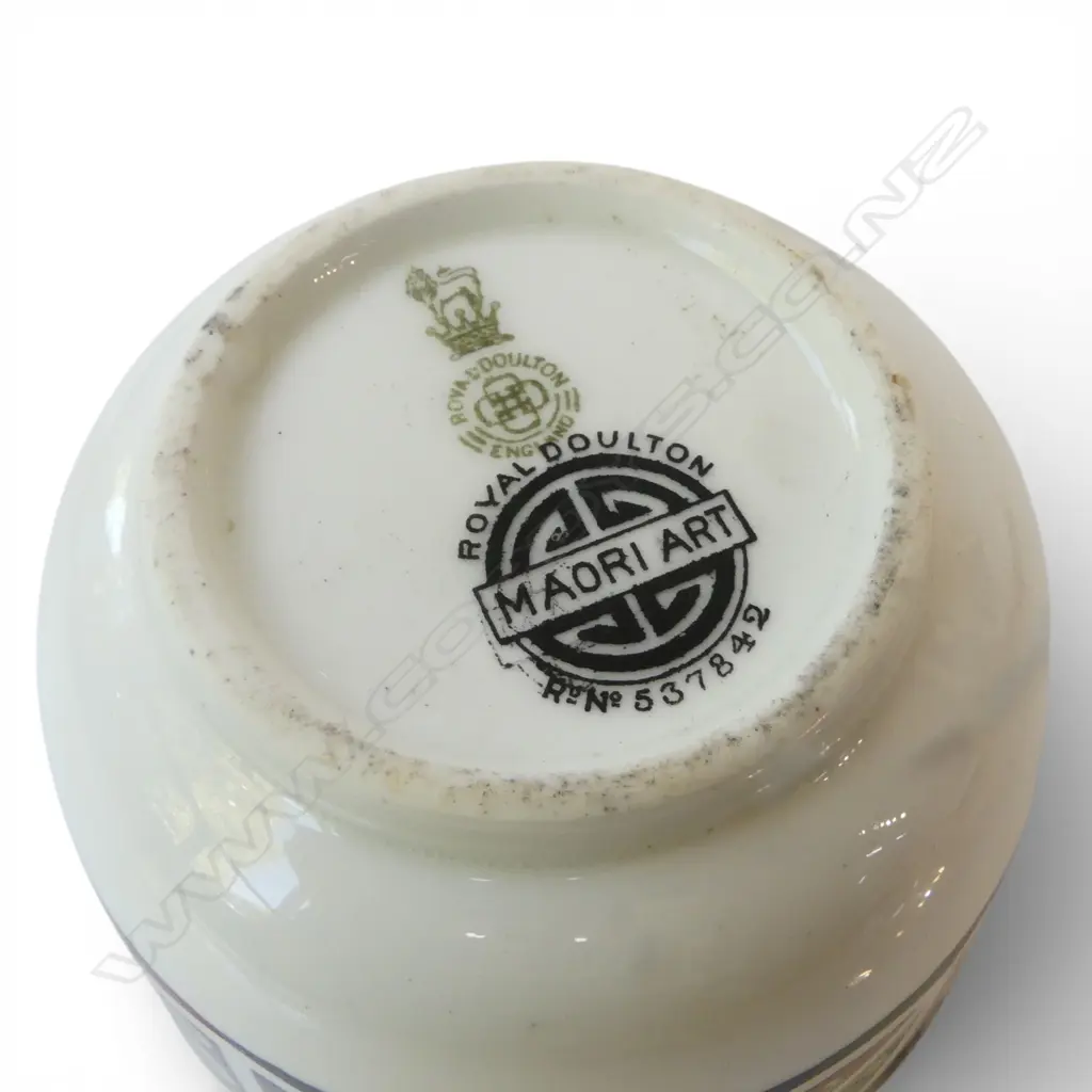 Royal Doulton 'Māori Art' wide tea cup saucer & plate + sugar bowl & cream jug Image 1++