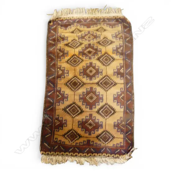 HAND KNOTTED ALL WOOL RUG 1320x790mm