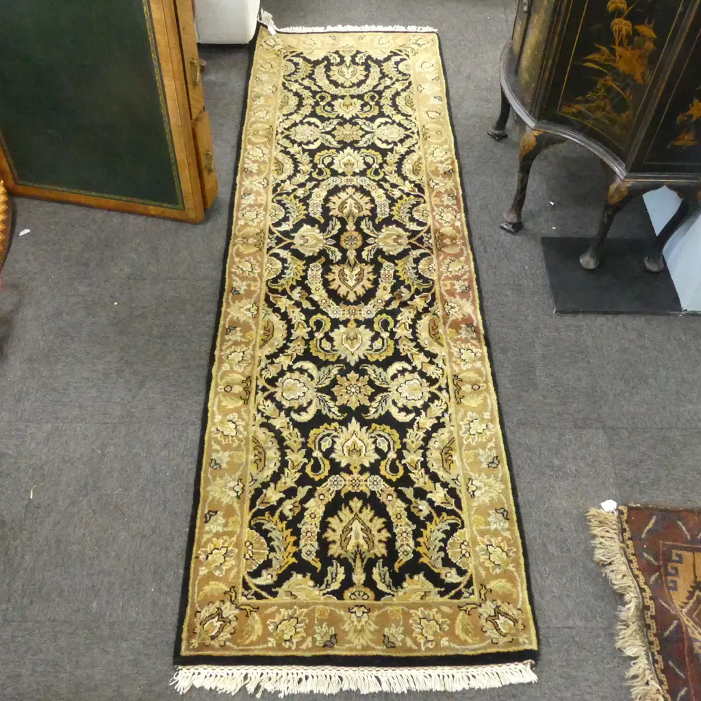 HAND KNOTTED WOOL PILE RUNNER 2500x780mm Image 1++